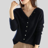 Cecilia™ - Kötött kabát elegáns gombokkal 